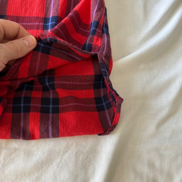 Old Navy Women's Large Red Plaid BOYFRIEND Button Up Flannel Shirt Casual Relax - Picture 8 of 16